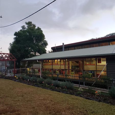 Christmas Creek Cafe & Cabins Lamington ภายนอก รูปภาพ