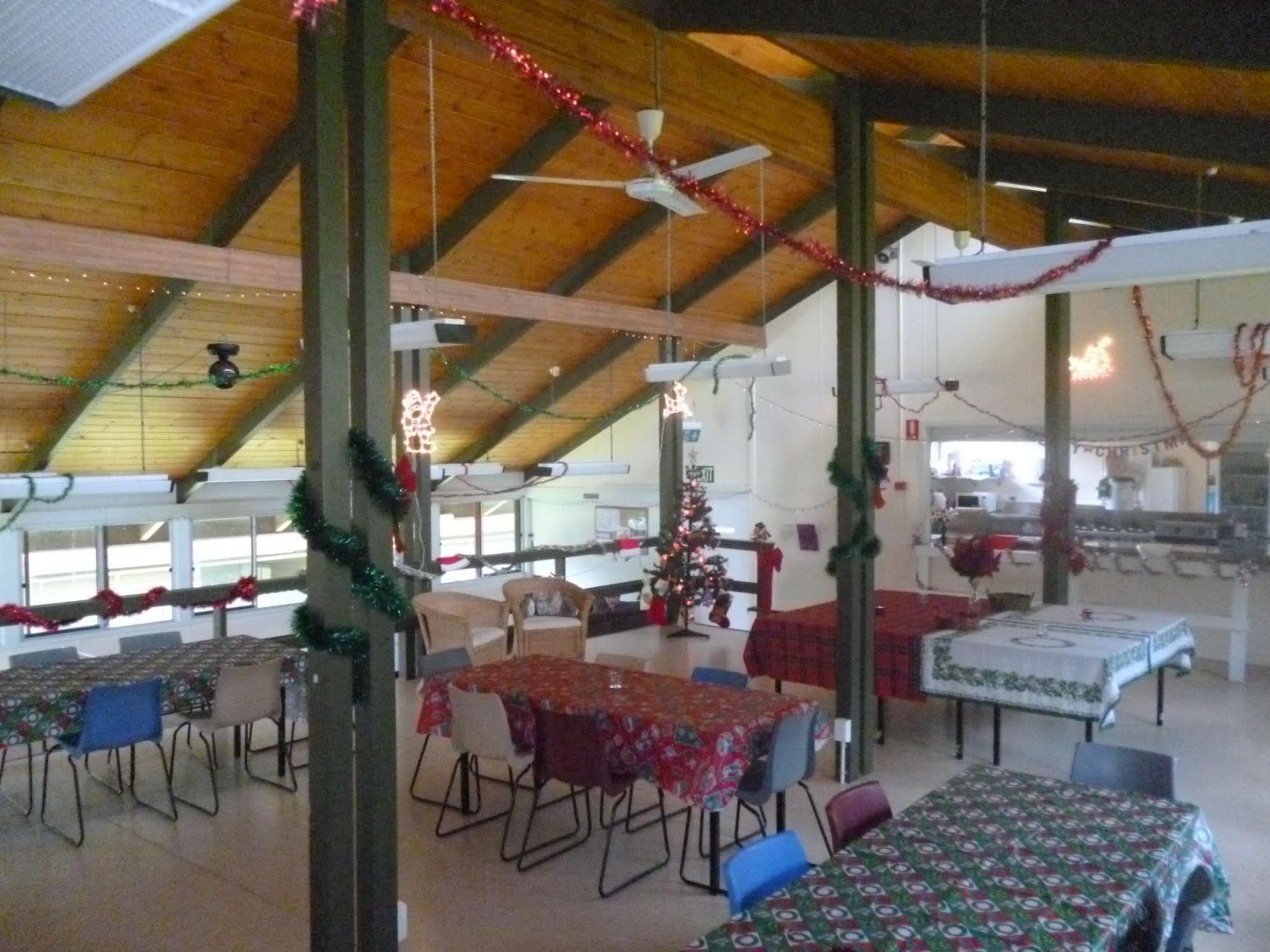 Christmas Creek Cafe & Cabins Lamington ภายนอก รูปภาพ