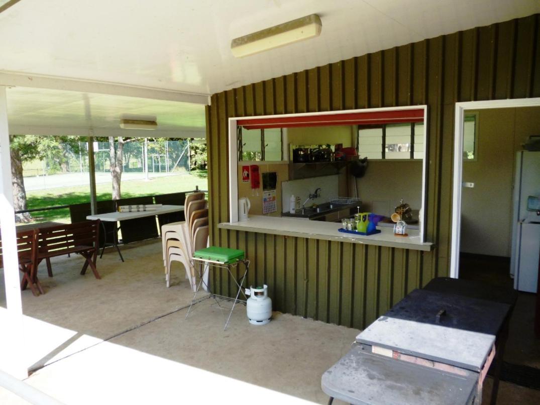 Christmas Creek Cafe & Cabins Lamington ภายนอก รูปภาพ